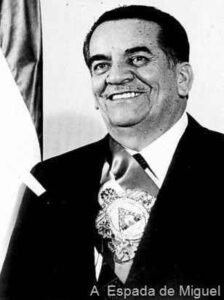 Ditadores, assassinos, fantoches dos EUA, usados em golpes pelo mundo 12 honduras-roberto-suazo-cordo