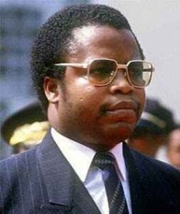 Ditadores, assassinos, fantoches dos EUA, usados em golpes pelo mundo 15 liberia-samuel-doe