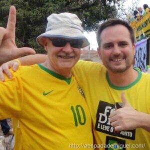 Irmãos Koch e o domínio judáico no Brasil com o Golpe de estado (2016) 6 fabio-ostermann-mbl-fora-dilma