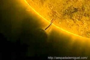 Programação preditiva e as profecias midiáticas futuristas 9 estranha-anomalia-capturando-material-sol