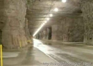 Bases subterrâneas militares (Dumbs) da Nova Ordem Mundial nos EUA 12 complexos-subterraneas-militares